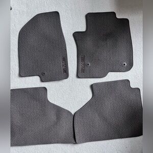 GMC Yukon XL Denali 2023 carpet floor mats